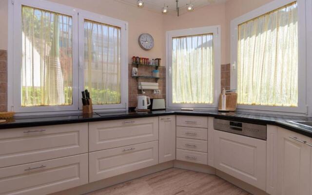 Parque Tropical 5 - Three Bed Villa