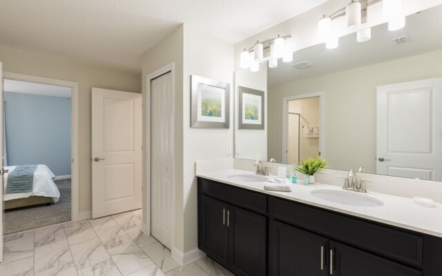 2925FS - Storey Lake
