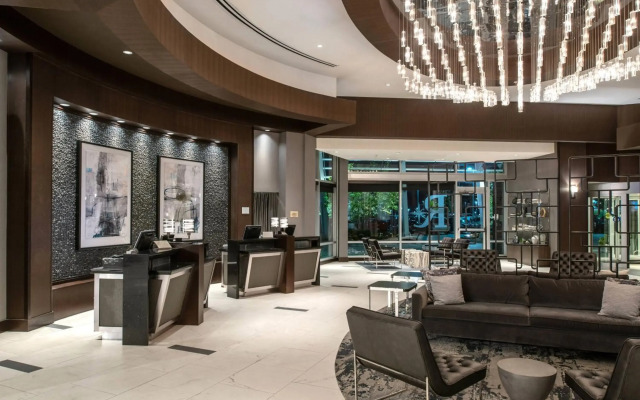 Renaissance by Marriott Boston Patriot Place Hotel