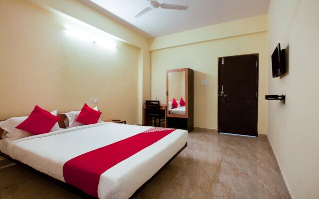 Deepansh Plaza By OYO Rooms