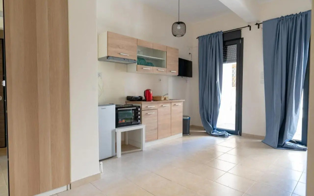 Ag. Ioannis metro station studio 1 bed 2 pers