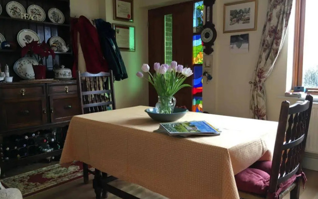 Quixhill - Denstone - Dove Meadow B & B