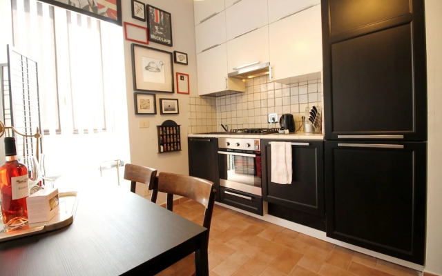 Groovy Rome Art Apartment