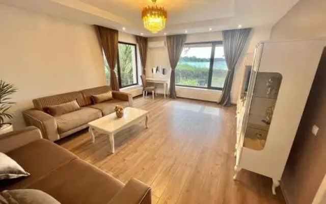 Luxury Lake View