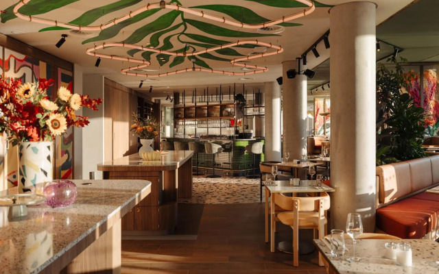 DoubleTree by Hilton Amsterdam Centraal Station