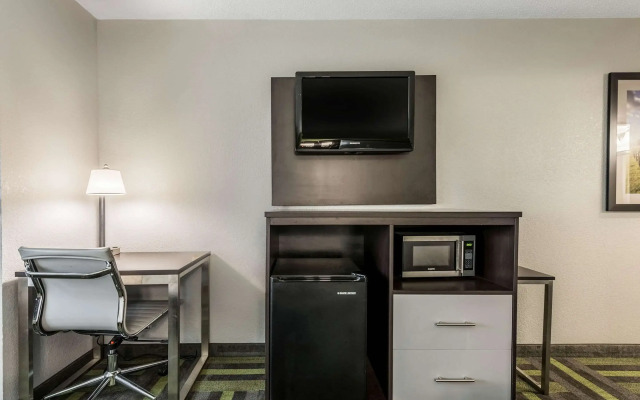Quality Inn Grove City - Columbus South