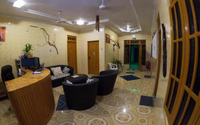Adroit Beach Inn