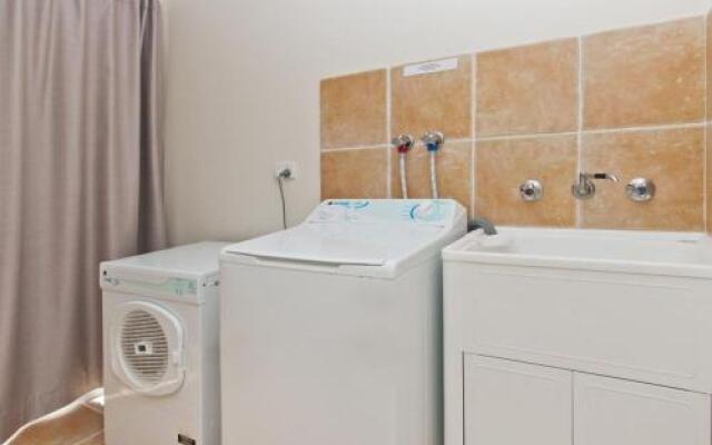 TOPVIEWS - 15Second Av BH