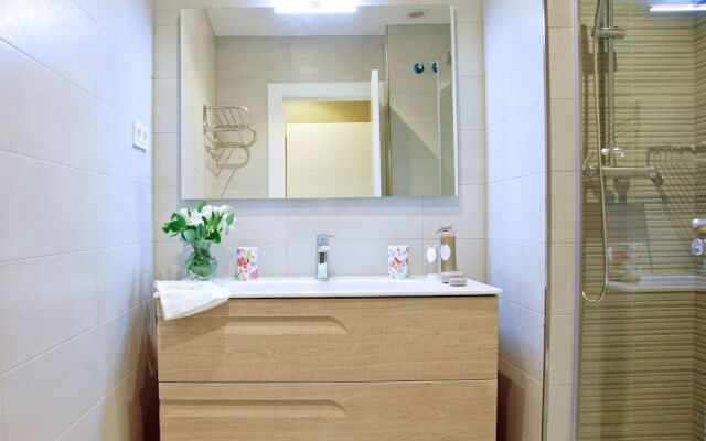 Feelathome Madrid Suites Apartments