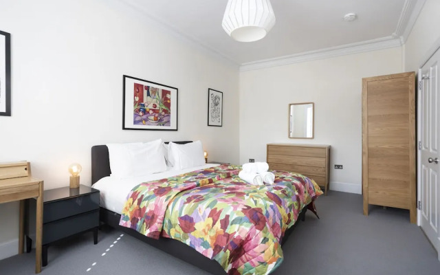 JOIVY Splendid 2-Br Apartment In New Town