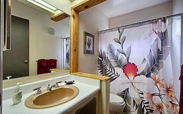 Banyan Tree 404d