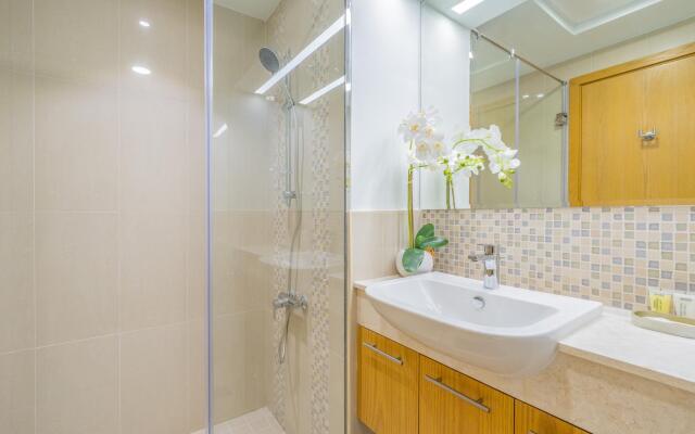 Downtown - Bellevue 1 2105