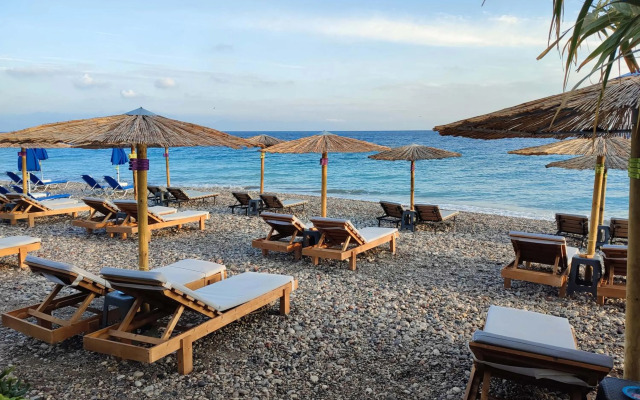 Mythica Tower Mill - Windmill Beach House