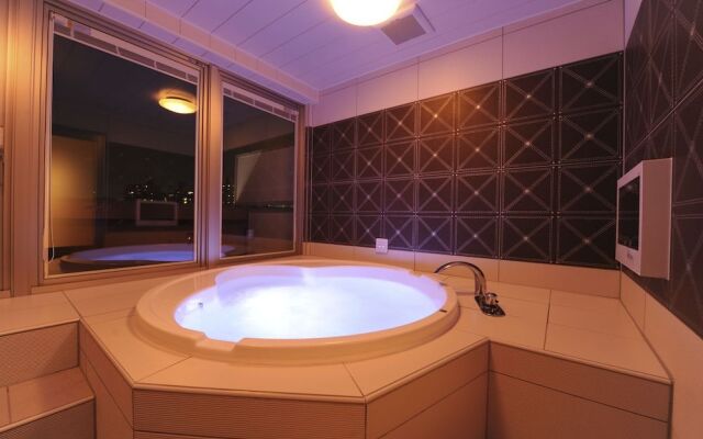 HOTEL IRIS - Adult Only