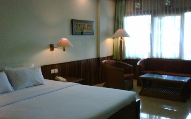 Sunrise Hotel Beach Pangandaran