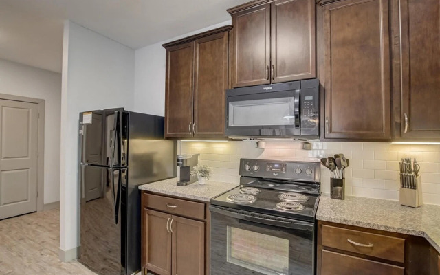 FRONTDESK The Vue Apts Downtown Indianapolis
