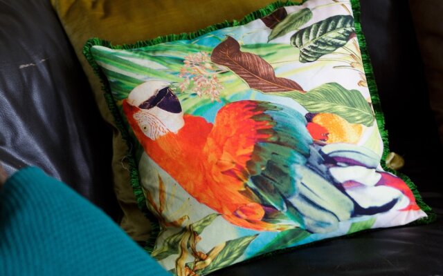 Live in Leeds Millenium Square Apartment