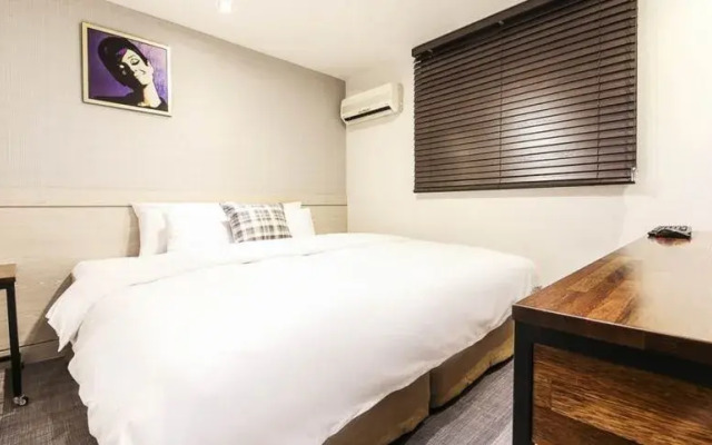 Juno Hotel