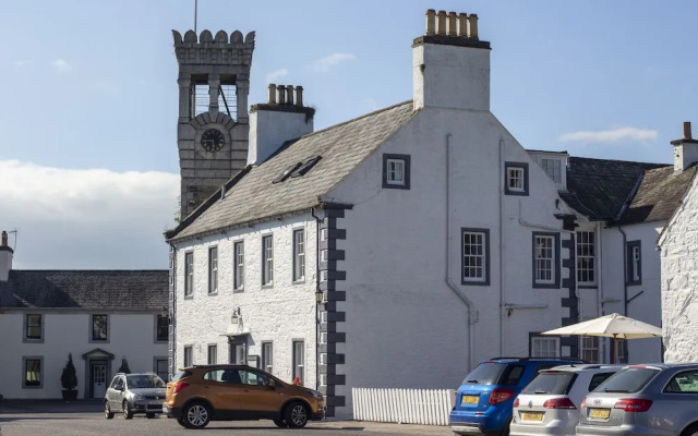 The Murray Arms Hotel