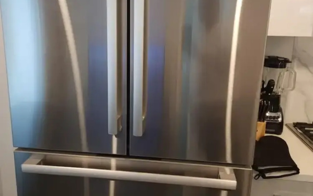 Signature Airport Proximity suite