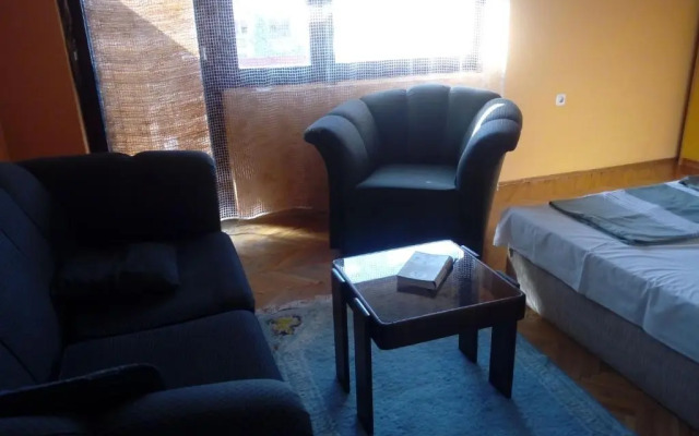 Julija Guest House