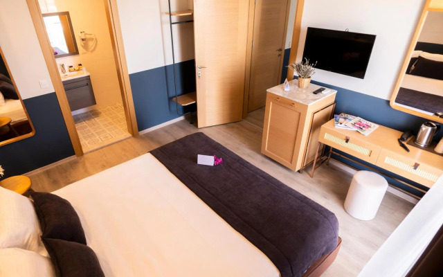 Urla 1867 Hotel