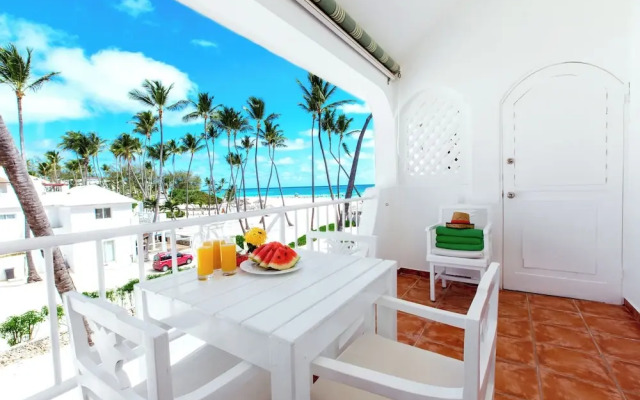 LOS CORALES VILLAS and SUITES