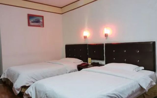 Bayi Baoyuan Hotel (Zhongshan Road No.1 Hospital)