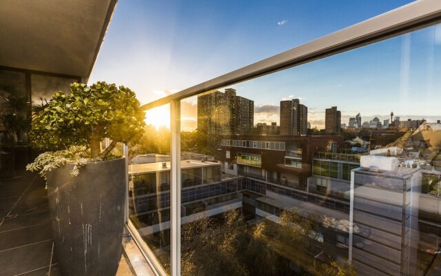 Loft Penthouse With Startling City Views + Parking
