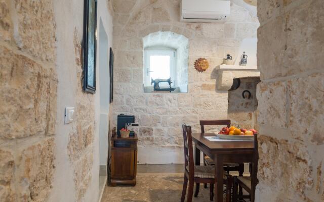 Sea and the City Apartment by Wonderful Italy