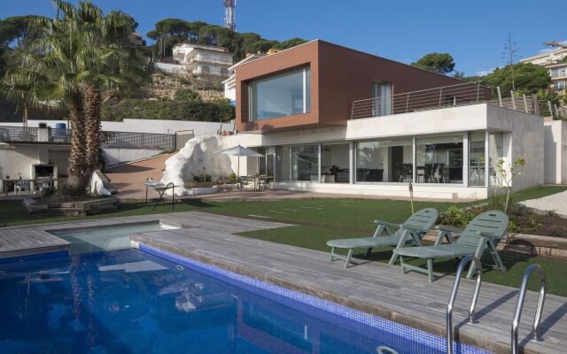 104647 -  Villa in Lloret de Mar