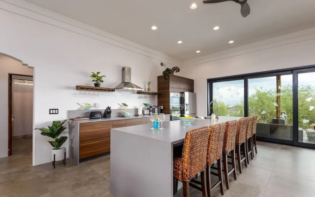 Casa Serenity 4 Bedroom Home by RedAwning