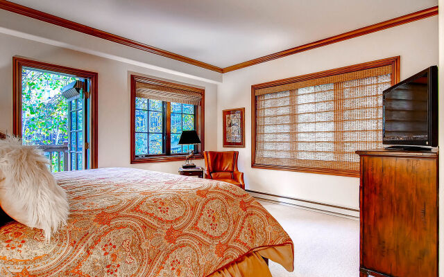 Oxford Court by East West Hospitality