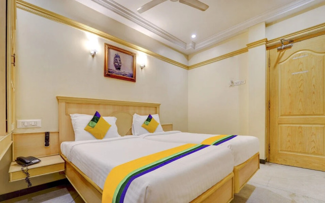 Itsy Hotels Coastal Grand Sathyam