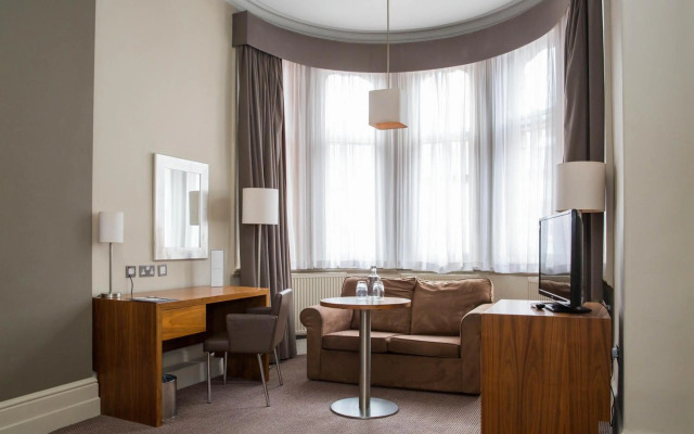 The Met Hotel