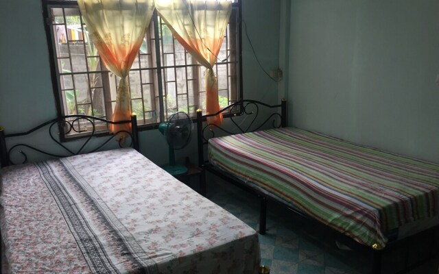 Near Train Guesthouse