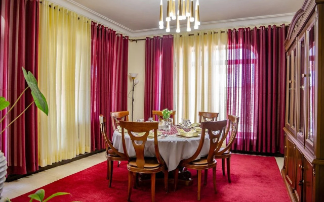 Ezra boutique villa