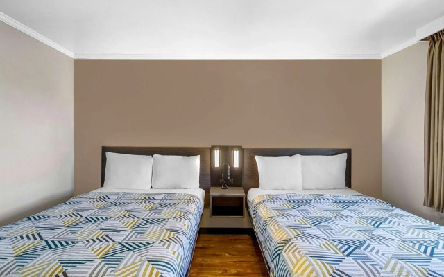 Motel 6 Front Royal, VA