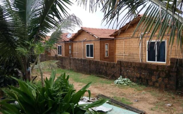 Cisco's Beach Shack and Cottages