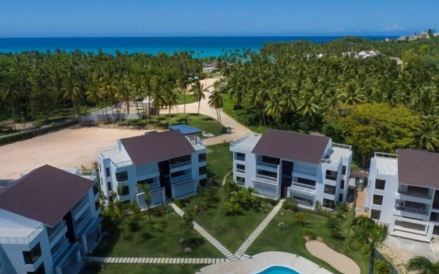 Coson Bay Hotel & Residence