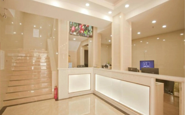 GreenTree Inn Liaoning Dalian Railway Station South Shengli Square Express Hotel