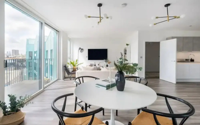 Stylish London Flat - Private Terrace - City View