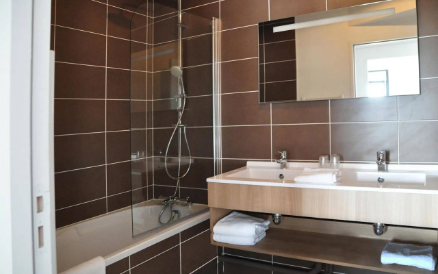 Golden Tulip Pornic Suites