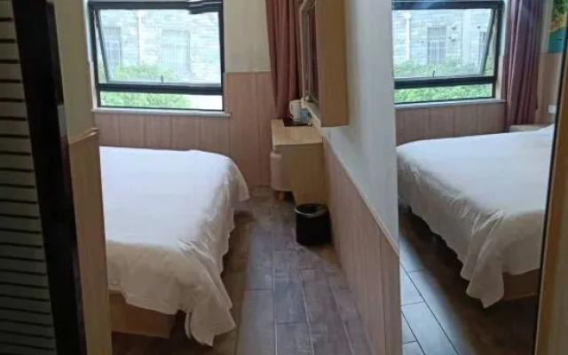 Jitai Hotel (Shanghai Changhai Hospital Branch)