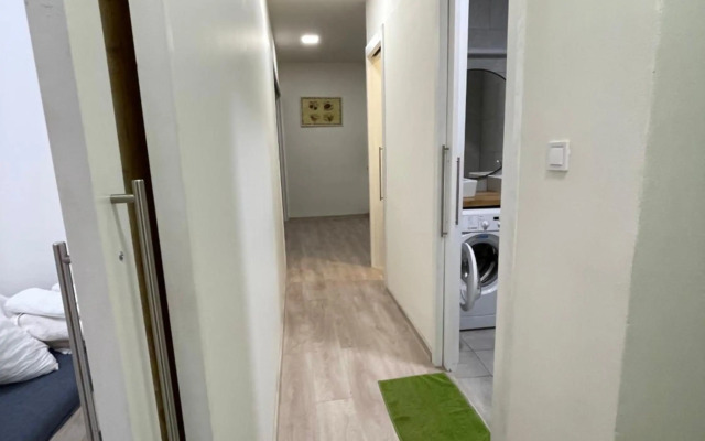 Red&Black Apartment City centr