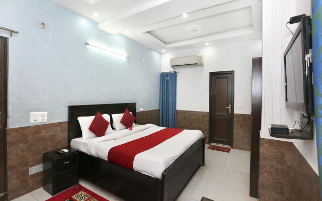 OYO 10362 Hotel Milan Inn