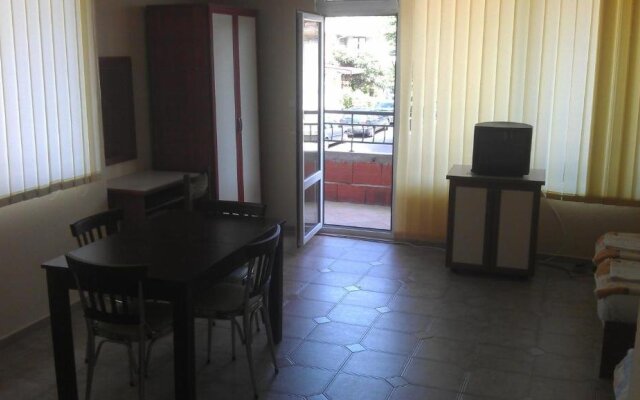 Guest House Polikseni