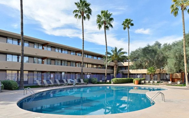 Radisson Tucson Airport