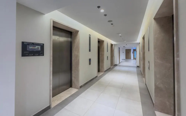 GLOBALSTAY. Creek Horizon Tower 2