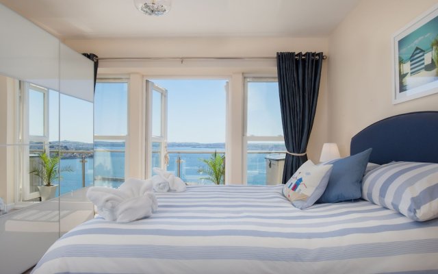 Beautiful Apartment in Torquay With Sea View